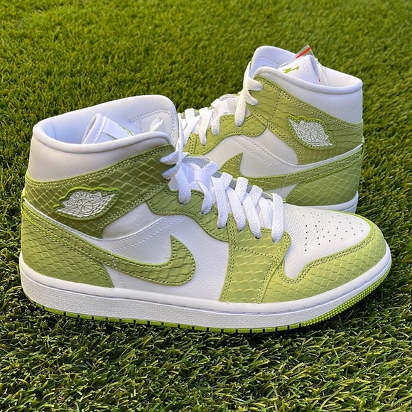 Jordan Shoes - Air Jordan 1 Mid SE